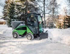 EGHOLM CITY RANGER 2260 Multifunctional Street Cleaning Machine, image 2