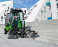 EGHOLM CITY RANGER 2260 Multifunctional Street Cleaning Machine, image 10
