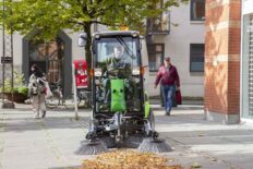 EGHOLM CITY RANGER 2260 Multifunctional Street Cleaning Machine, image 4