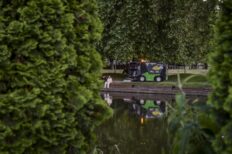 GREEN MACHINES 720ZE Electric Street Sweeper, image 5